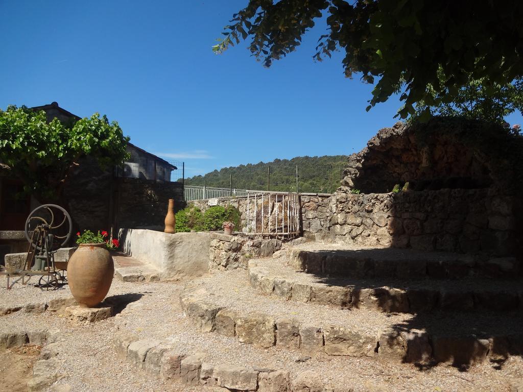 Chateau Nestuby Cotignac Exterior photo